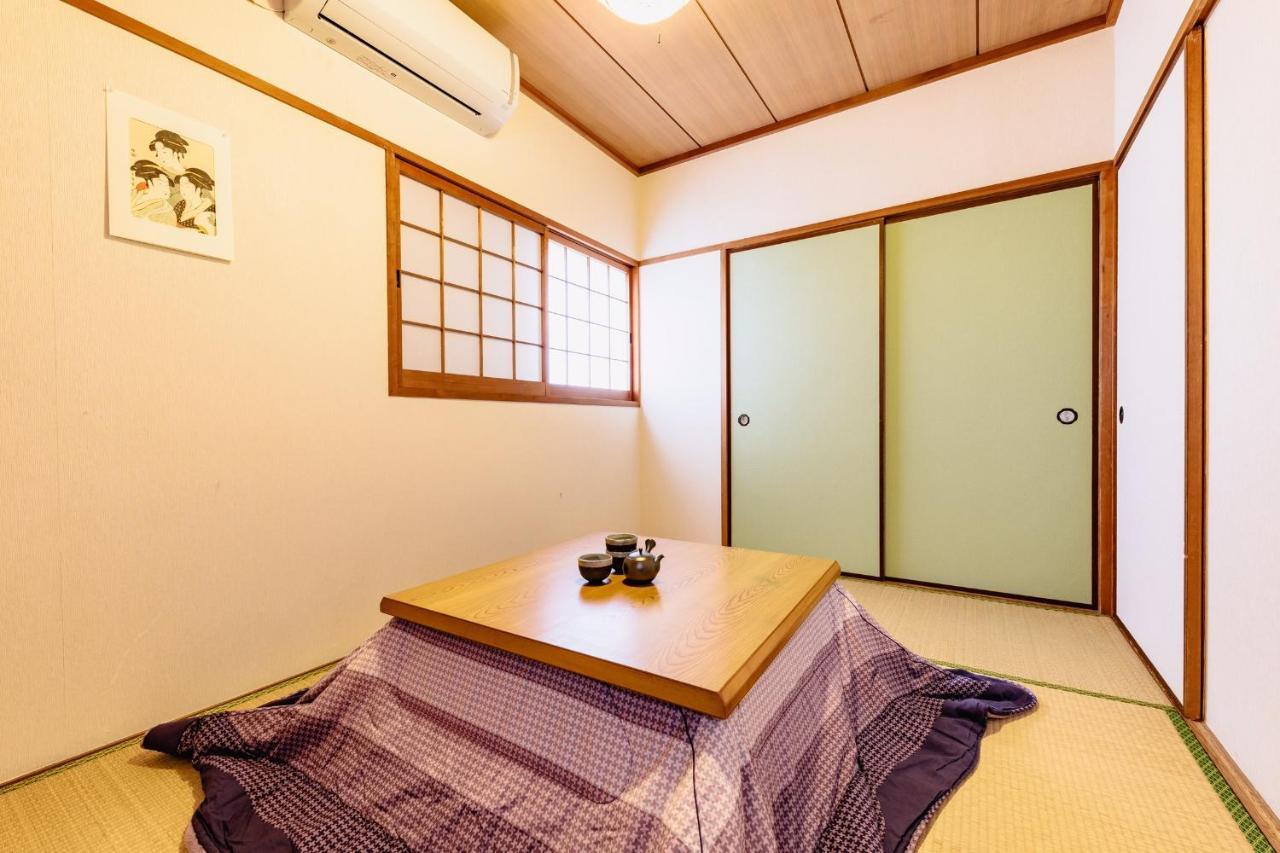 Villa 駐車場付き!近徒歩2分!難波,道頓堀エリアまで1駅!Usjまで15分!観光好立地の戸建! Ōsaka Exterior foto